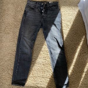 Black Levi Wedgie Jeans. Size 25